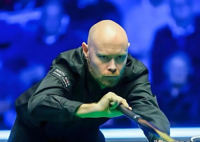 开云体育下载-威尔士队在比赛中遭遇挫折，表现低迷