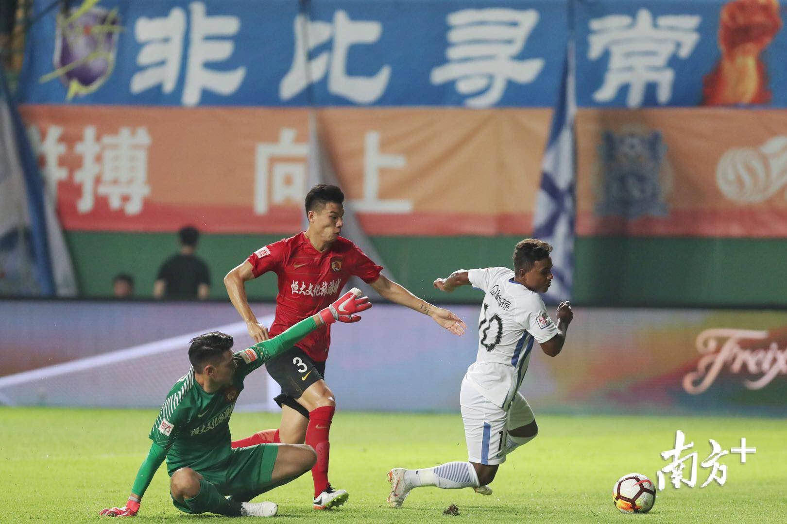 开云体育链接-广州恒大主场大胜对手表现抢眼的简单介绍