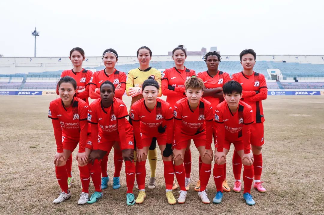 包含亚洲杯奖项揭晓:中国女足多项荣誉收获的词条