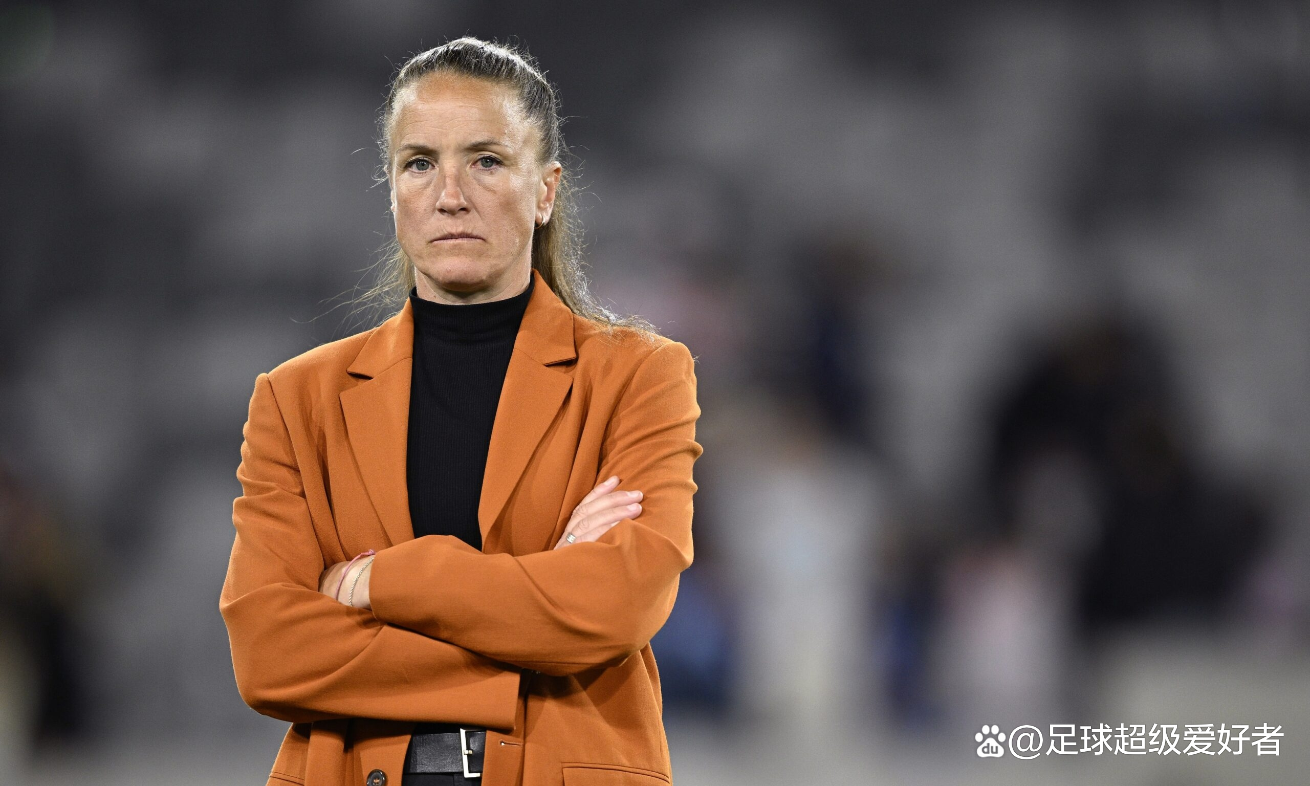 加拿大女足队员在比赛中奉献精彩表现