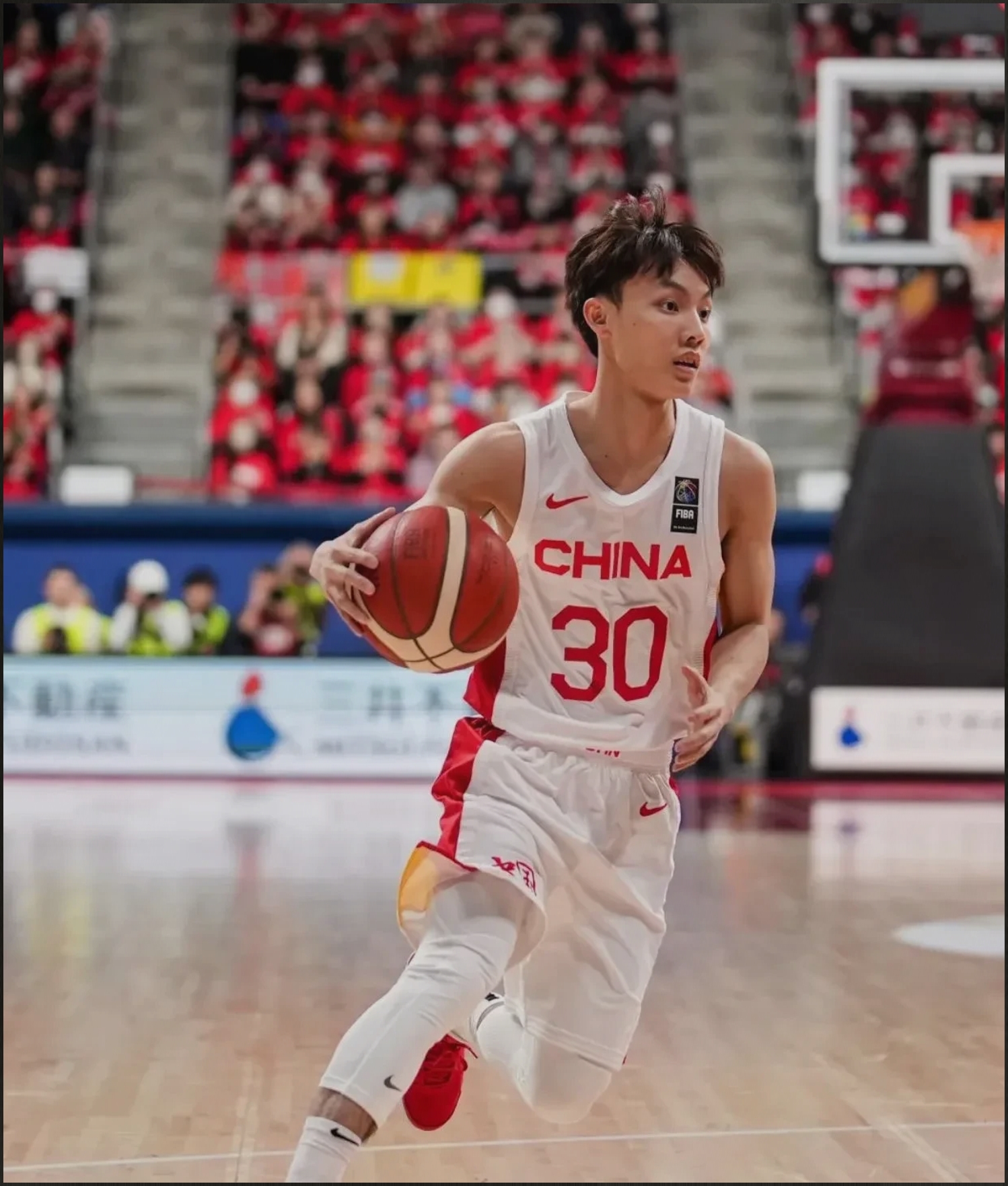 天津男篮继续领跑积分榜，将士气进行到底的简单介绍