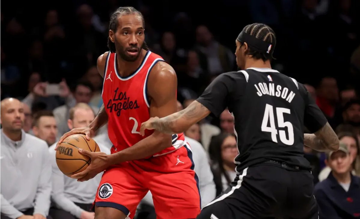 开云体育app-篮网惊险取胜，灵活应对成功