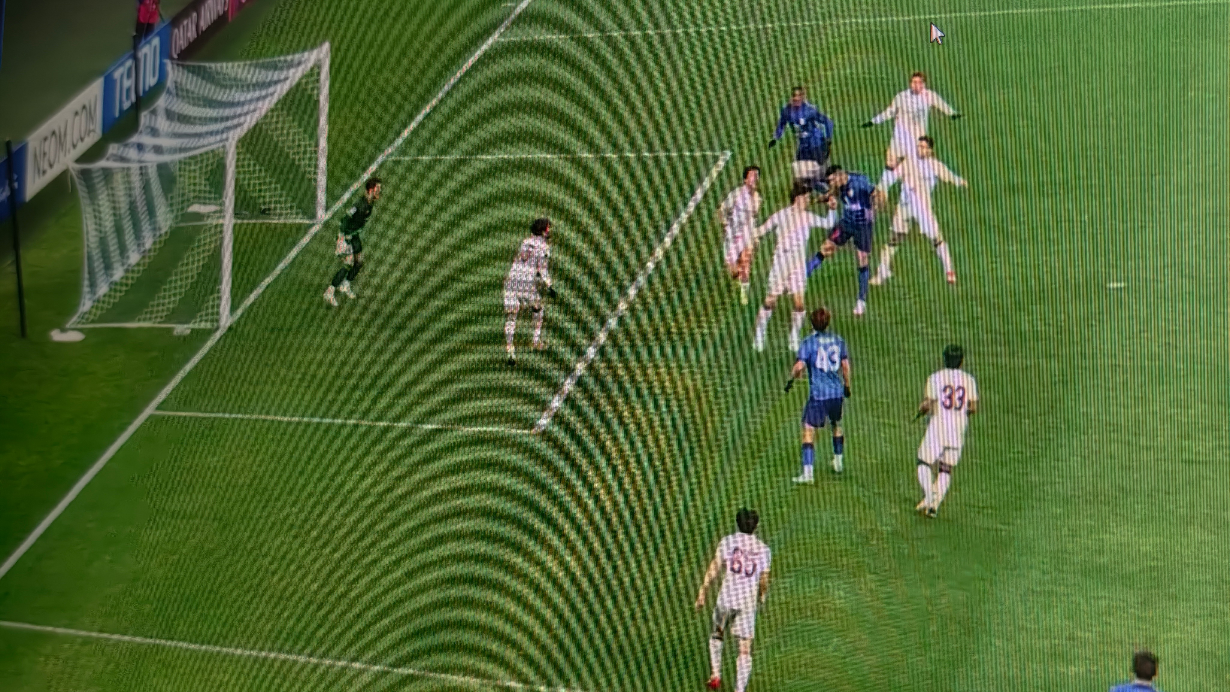 开云体育亚洲官网-足球比赛中球员策略应对对手