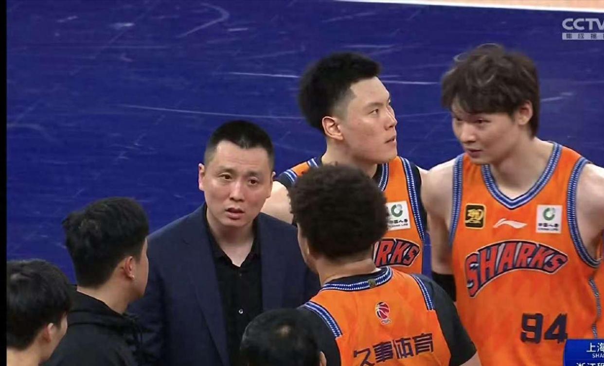 上海男篮力争主场击败浙江队