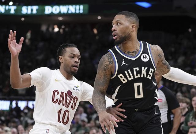 关于雄鹿横扫对手，展现强势实力的信息