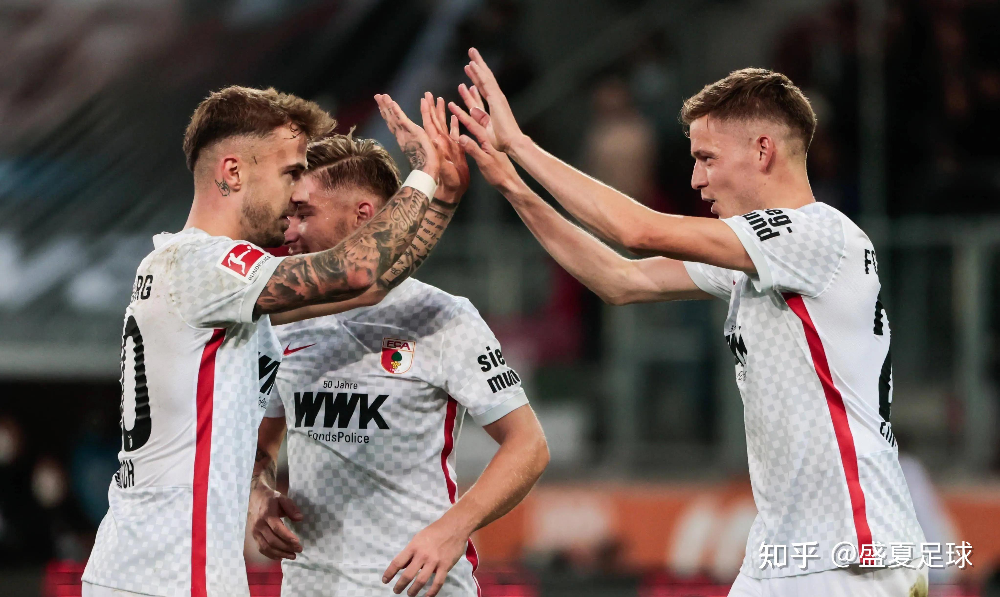 阿贾克斯闪击拜仁，夺取宝贵三分的简单介绍