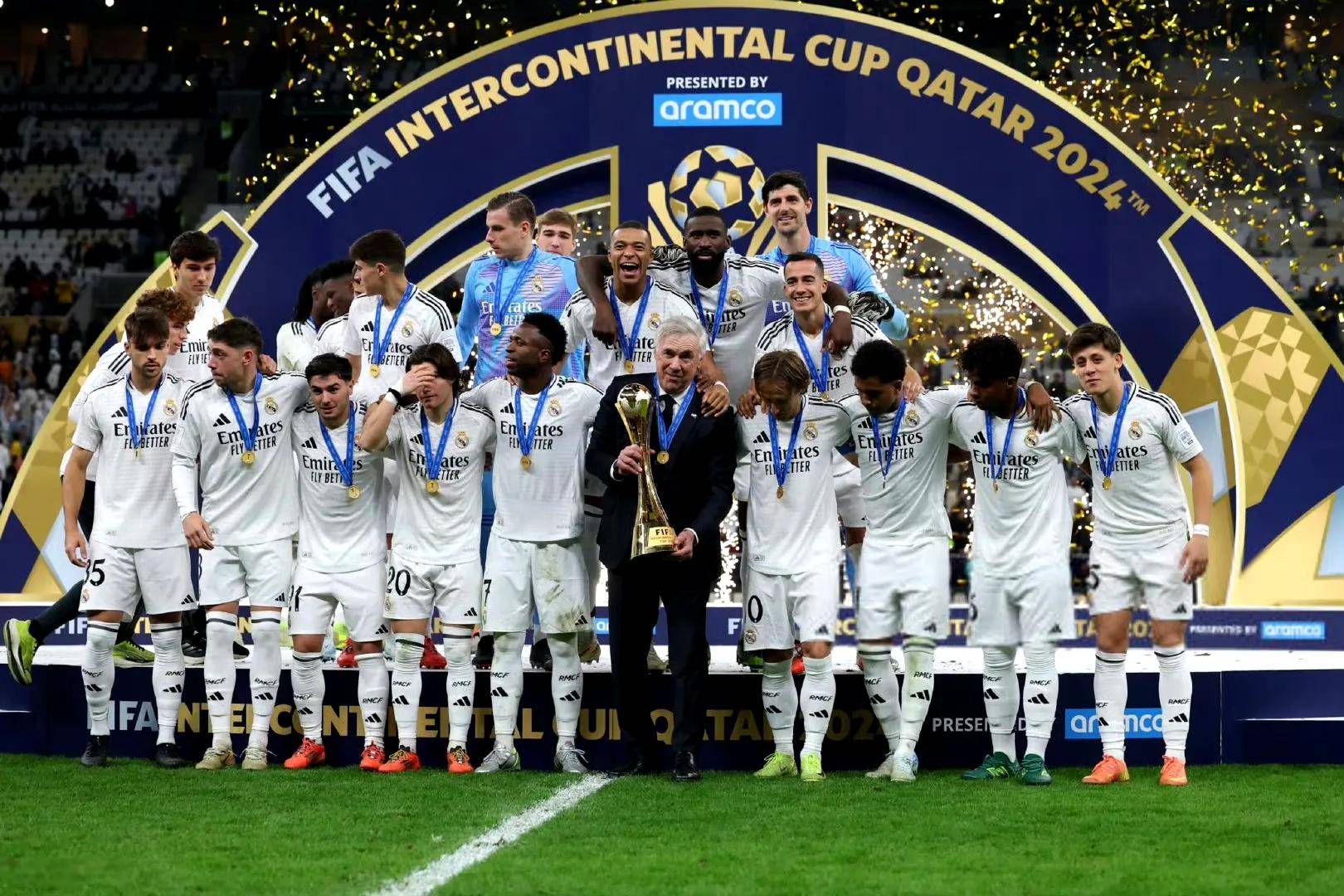 开云体育网站-包含众星捧足球巨头：国际足球大赛势不可挡的词条