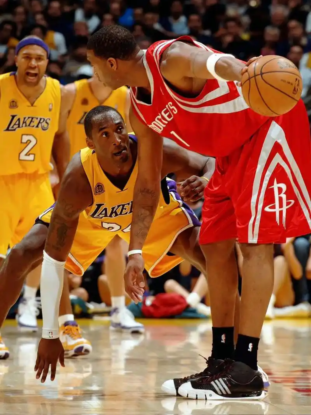 关于篮球全明星周末即将到来，球员激烈竞争的信息