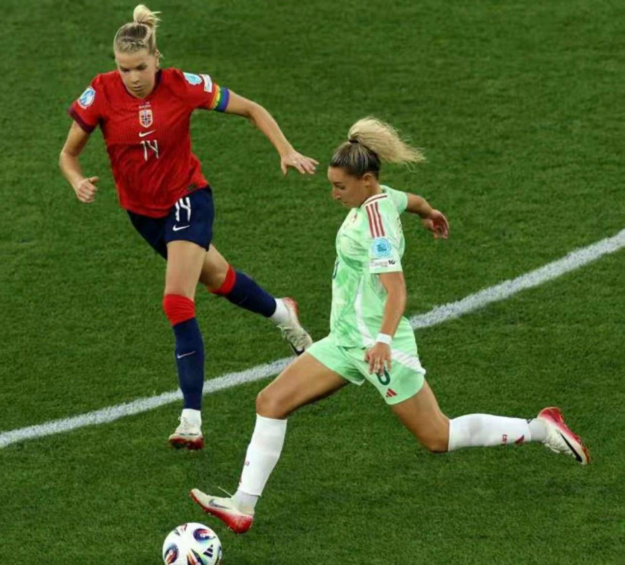 挪威女足队备战欧洲冠军联赛，目标晋级的简单介绍