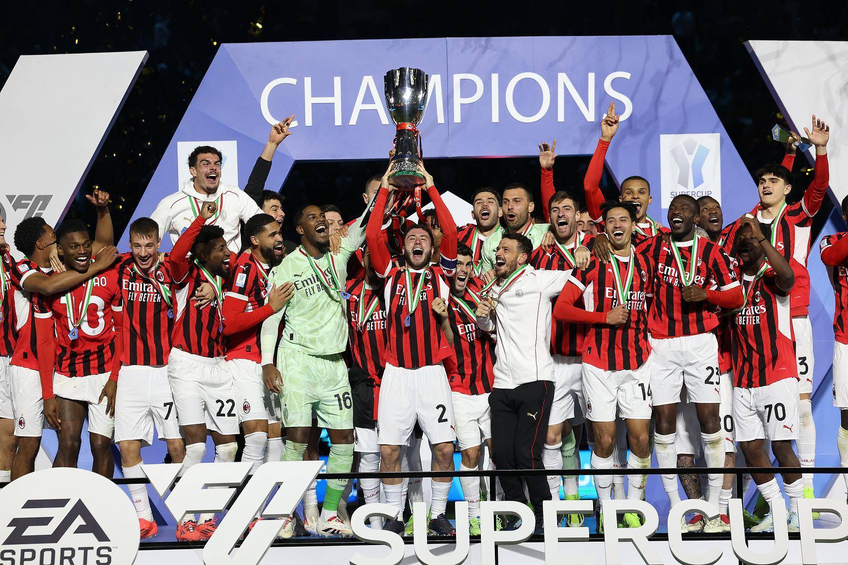 包含国际米兰展示实力，继续保持胜利势头的词条