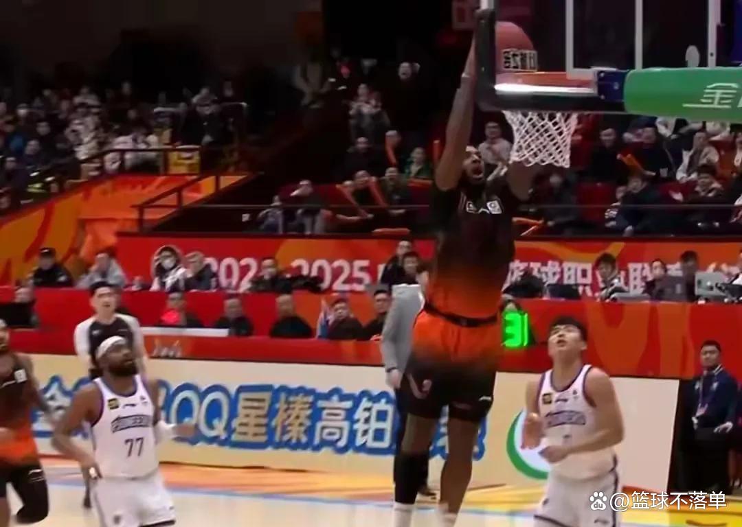 包含山东篮球队实力不俗，轻取对手获得比赛胜利的词条