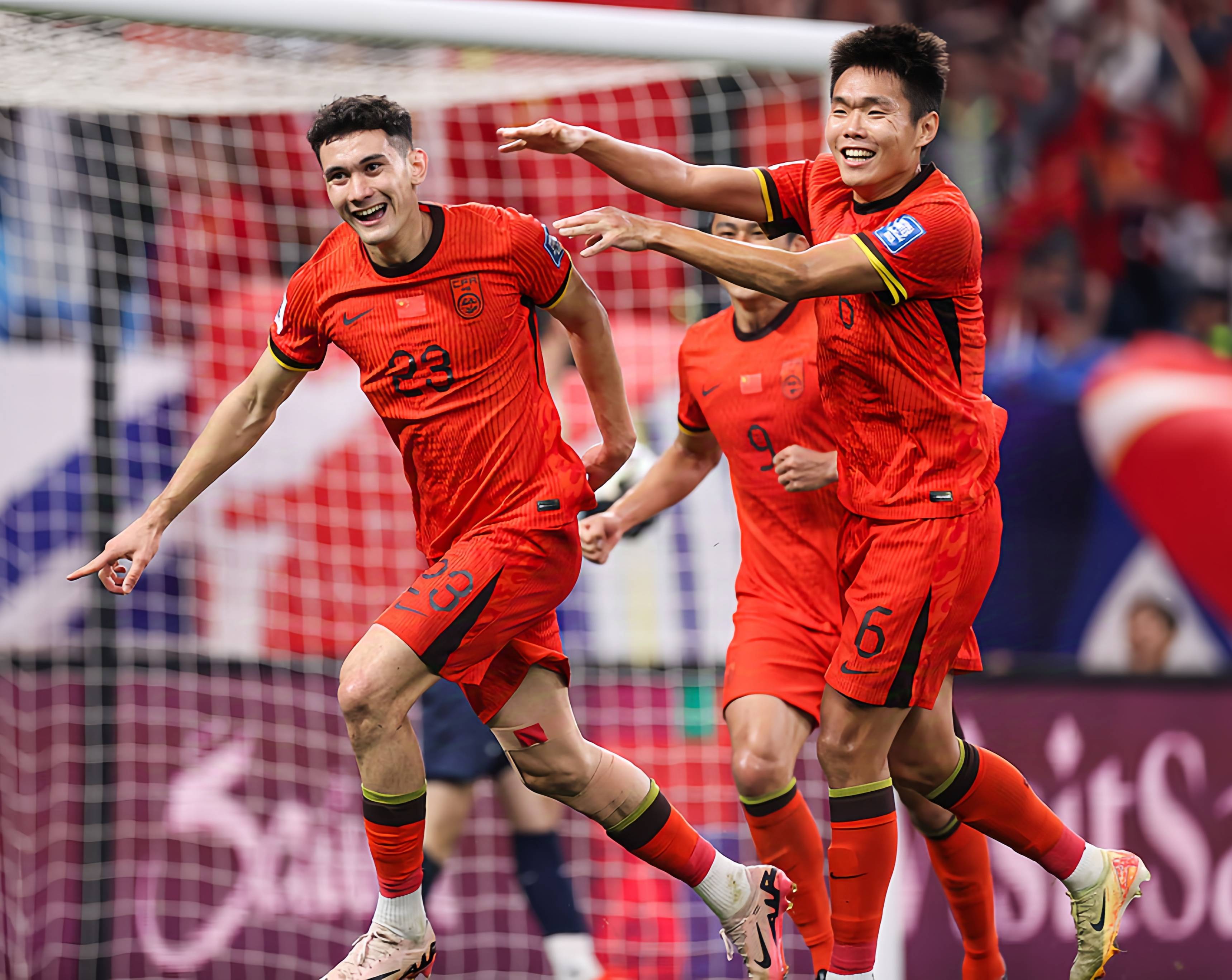 国际足球比赛中国队再次大获全胜